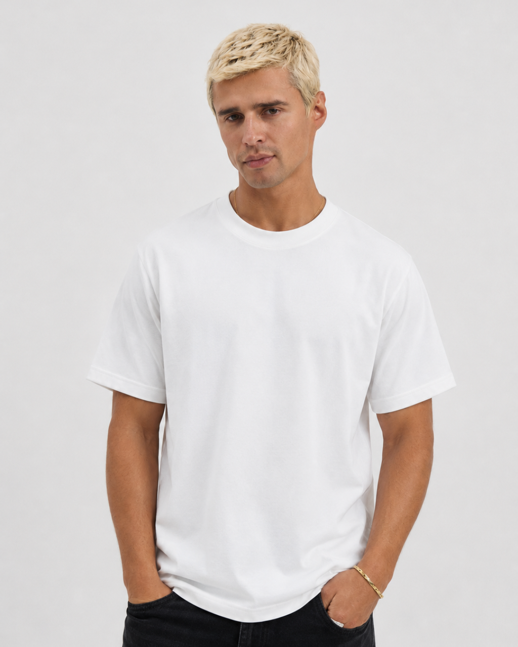 BASIC T-SHIRT IN WHITE