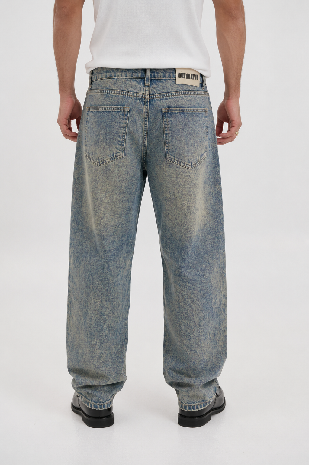 DIRTY DENIM IN BLUE